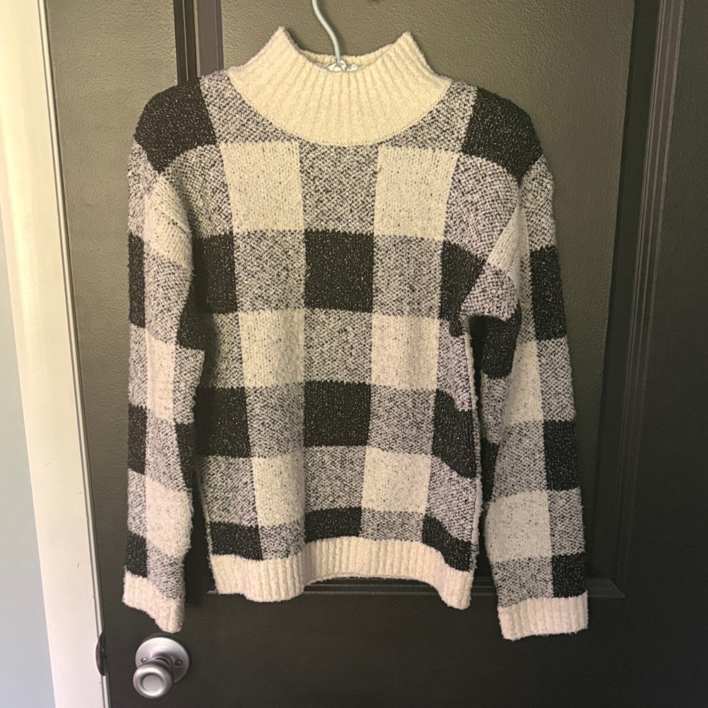 Cat & Jack large 10/12 black and white buffalo check sweater with gold thread